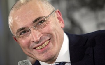 «Ку» Ходорковского перед английской королевой. Миша «танцует», как умеет