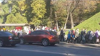 Накануне штурма. Ситуация вокруг Лавры в Киеве: тысячи людей идут на её защиту.