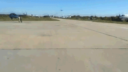 Украинские Су-25 пролетели на сверхмалой высоте