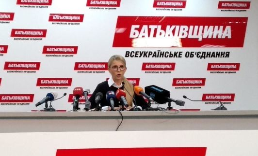 Тимошенко исключила федерализацию Украины и приступила к формированию военного кабинета