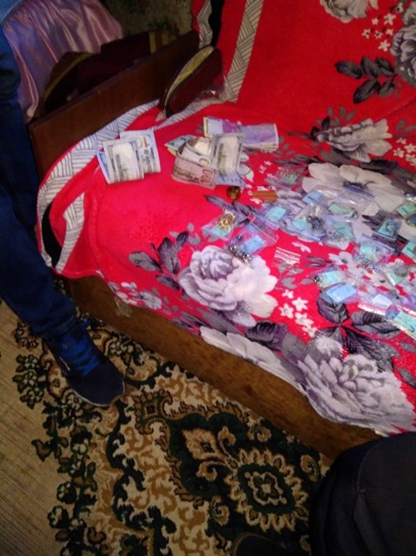 На Полтавщине задержаны грабители, пытавшие пенсионеров утюгом