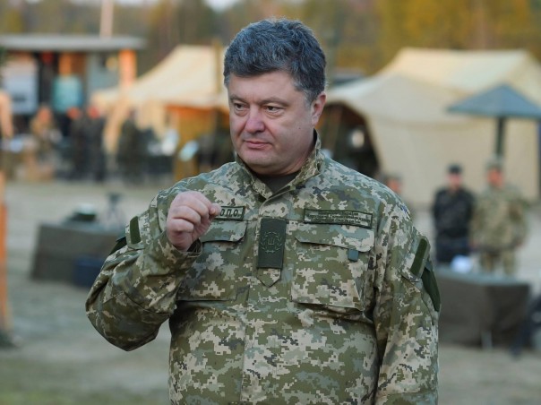 Милитаризация Украины: Порошенко готовится к войне за избирателя