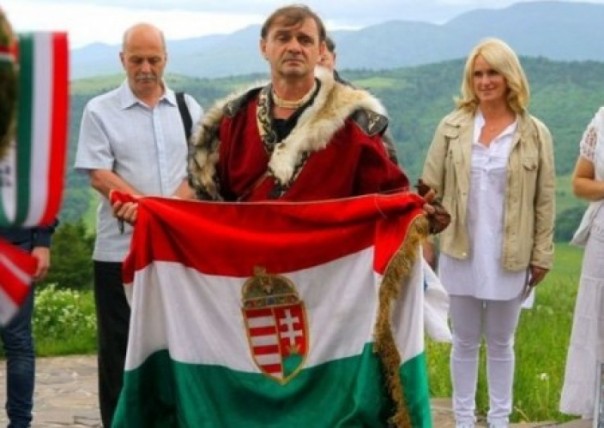 Закарпатские чиновники, внесенные на сайт «Миротворец» начали массово увольняться с работы | МИД Венгрии раскритиковал действия киевских властей