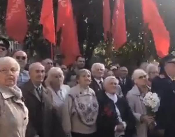 Митинг в Запорожье в честь 75-летия Освобождения города от немецко-фашистских захватчиков