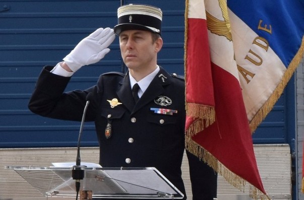 Имя полицейского-героя во Франции побоялись увековечивать из страха перед мигрантами