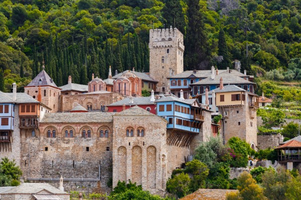 Афонские монахи отказались участвовать в интронизации главы «новой церкви» Украины