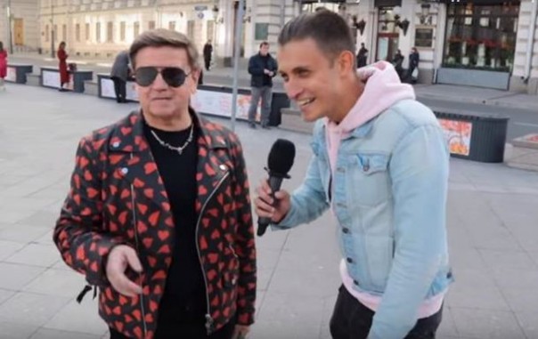 Хипуешь плесень?! Стилягу Карасева в центре Москвы "поймал" один из российских блогеров