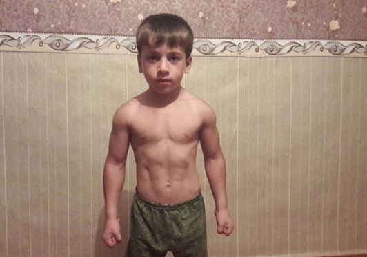 Ещё 4105 раз. Пятилетний спортсмен отжался от пола более четырех тысяч раз установил новый мировой рекорд и готов повторить.