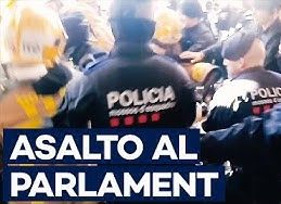 В Каталонии штурмовали парламент