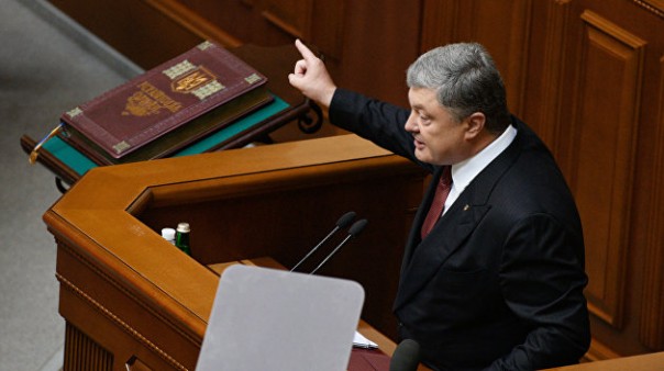 Порошенко припугнул заробитчан железным занавесом