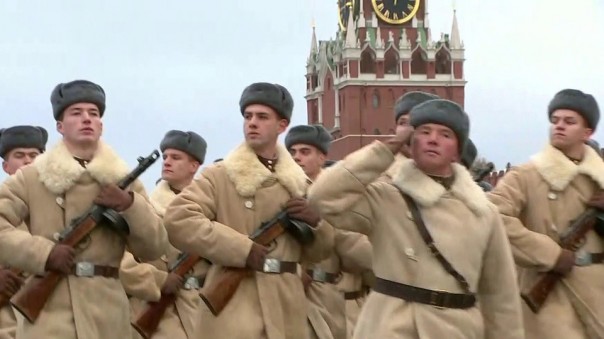 На Красной площади проходит генеральная репетиция торжественного марша в честь 77-летия военного парада 1941 года