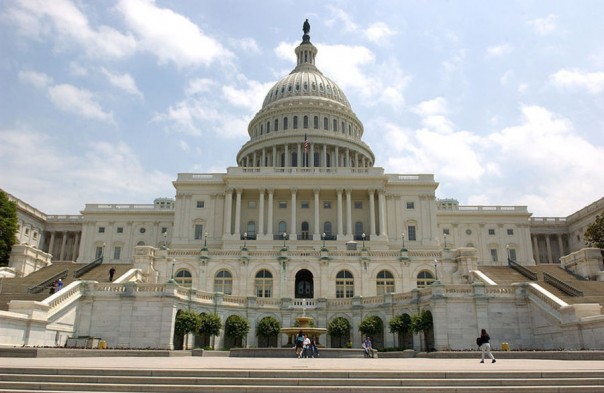 Надпартийный лагерь финансов и войны в США переизбрать нельзя