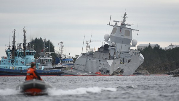 -1 фрегат НАТО. Опубликовано видео столкнувшегося с танкером норвежского фрегата