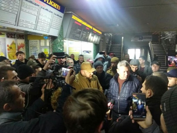 Радикалы из С14 устроили шабаш на киевском автовокзале