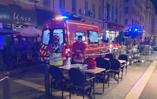 Во Франции женщина облила кислотой посетителей кафе