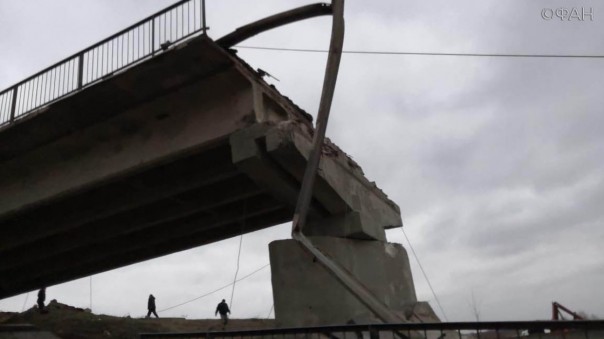 Автомобильный мост обрушился в Воронежской области: есть пострадавшие