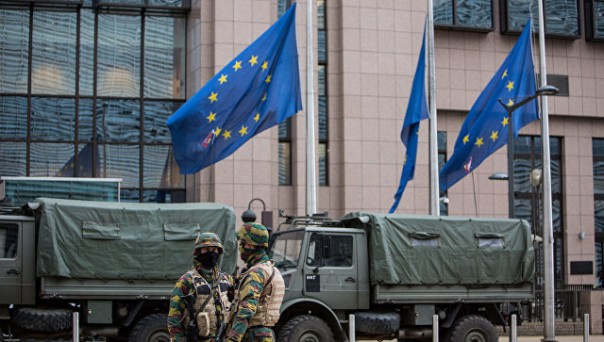 США призвали Европу создавать армию в "полном согласии" с НАТО