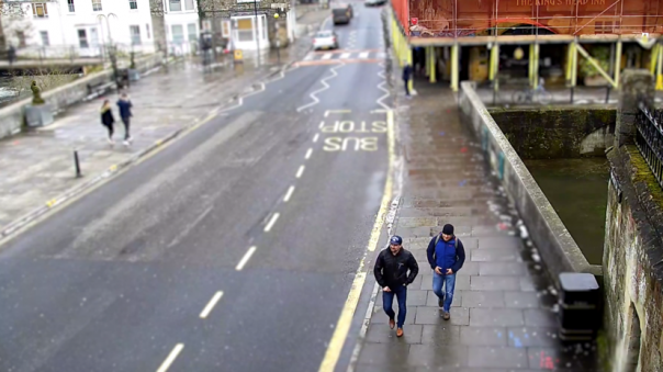 Скотланд-Ярд опубликовал новые видео с Петровым и Бошировым в Солсбери