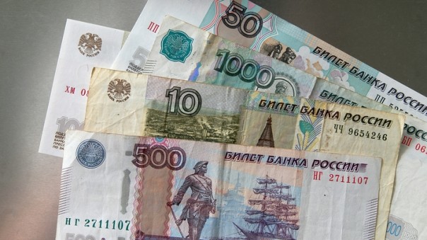 «Злость у народа копится»: Эксперт предупредил разговорившихся чиновников