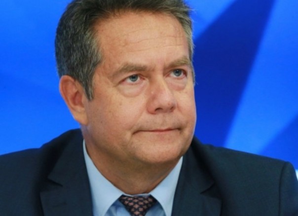 Заклинания кремлёвского политтехнолога. Николай Платошкин о статье Суркова