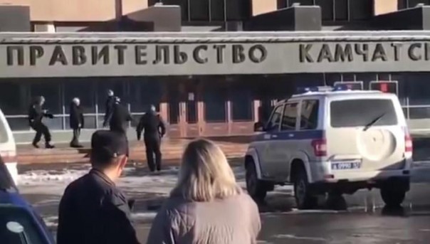 На Камчатке уволена чиновница, предложившая "чпокнуть" пенсионера, как животное