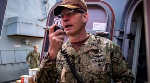 Американский адмирал Стирни умер в Бахрейне