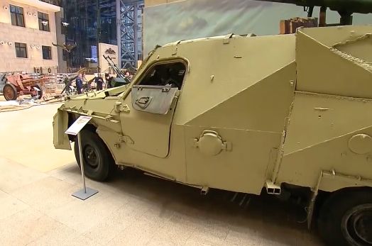 ППШ, миномётные мопеды и джихад-мобили. Путину показали трофеи из Сирии — видео