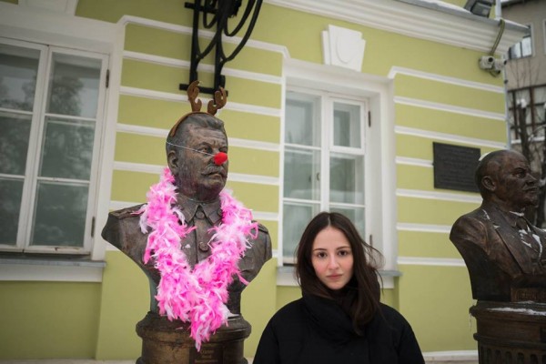 Объявленная в розыск Люся Штейн попала под еще одну статью о дискредитации ВС РФ