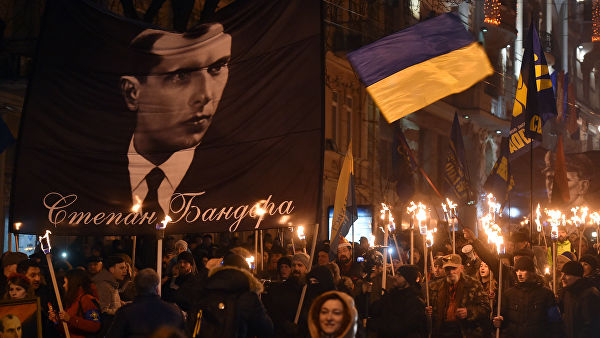 "С Новым бандеровским годом!" Почему Украина готова поссориться с соседями