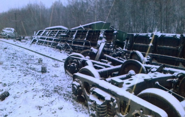 На Транссибе сошли с рельсов более 70 вагонов военного состава