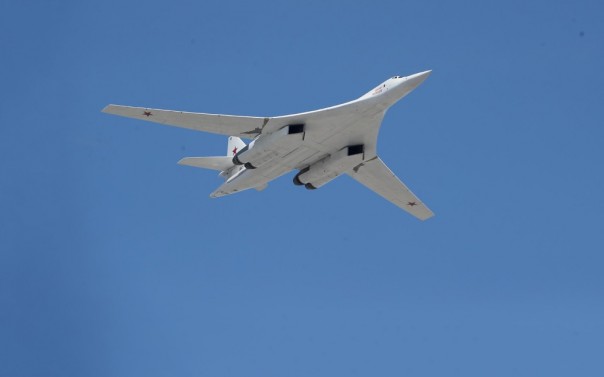 Два Ту-160 ВКС России пролетели над Балтийским морем