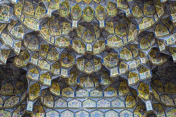 Город с населением в 15 миллионов человек стремительно уходит под воду