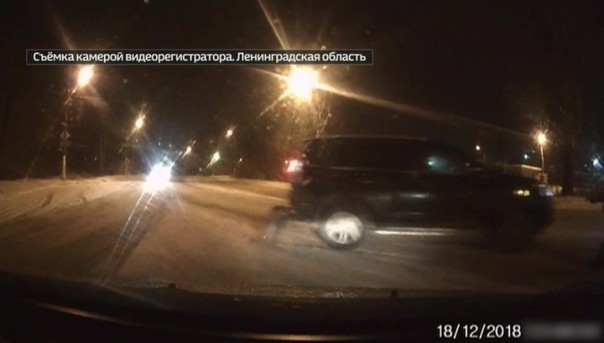 Пьяный подросток на мамином джипе протаранил патрульную машину