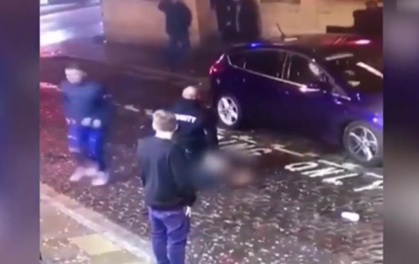 В Ливерпуле автомобиль врезался в толпу пешеходов