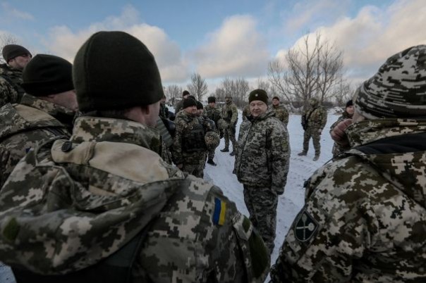 Как Порошенко занял "серую зону". Киев признаётся в нарушении Минских соглашений. Андрей Бабицкий