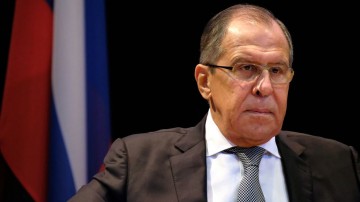 Сергей Лавров пытается образумить Порошенко