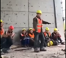 Танец строителя: как из другого мира