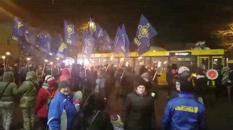 Память Холокоста в Киеве: нацисты прогулялись с факелами и опять убивали коммунистов