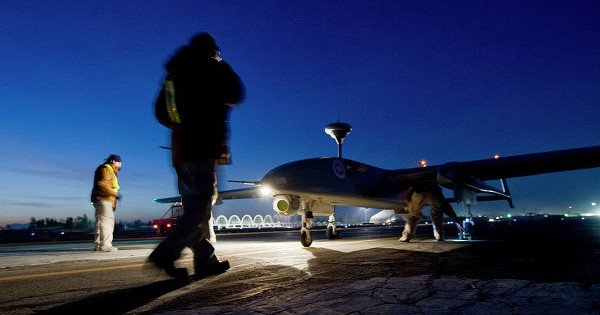 В Новосибирске испытали первый в мире алюминиевый авиадвигатель | Боевая "Карнивора" впервые испытала оружие