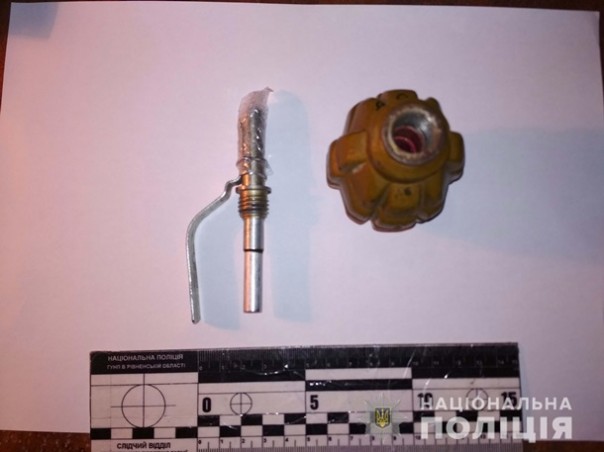 В Ровенской области мужчина бросил под ноги прохожим гранату