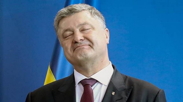 Порошенко потребовал, чтобы РПЦ показала ему свой томос