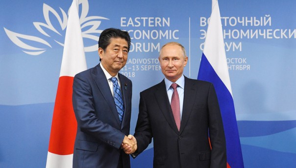 Путин и Абэ обсудят мирный договор 22 января