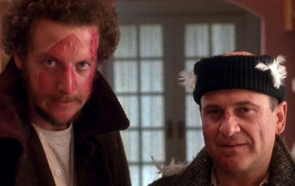 Пользователей сети насмешил курьезный случай: В Киеве похитителей трубы нашли по следам фекалий