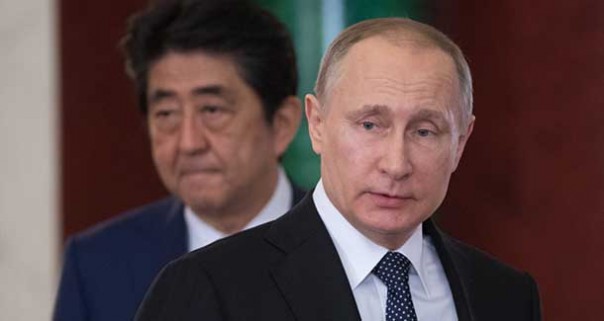 Сдать Курилы Японии, а Урал Китаю?