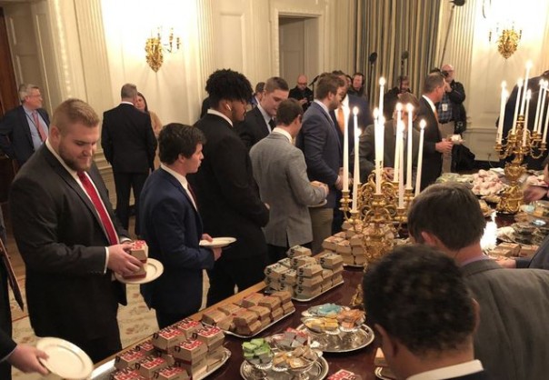 Затянувшийся «шотдаун» — голод по-американски