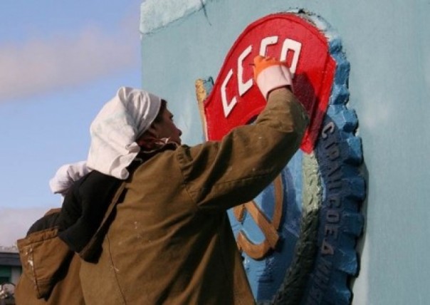 Россияне гордятся возвращением Крыма, но стыдятся бедности и распада СССР. Опрос | Антифейк ТВ. Господи, верни СССР!