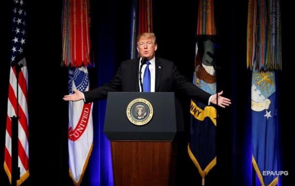 Трамп пока не планирует объявлять режим ЧП