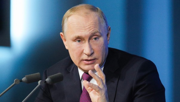 Путин поддержал Мадуро в разговоре по телефону