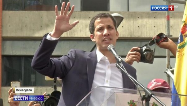 Два президента для Венесуэлы: армия отказалась поддержать "вульгарный госпереворот"