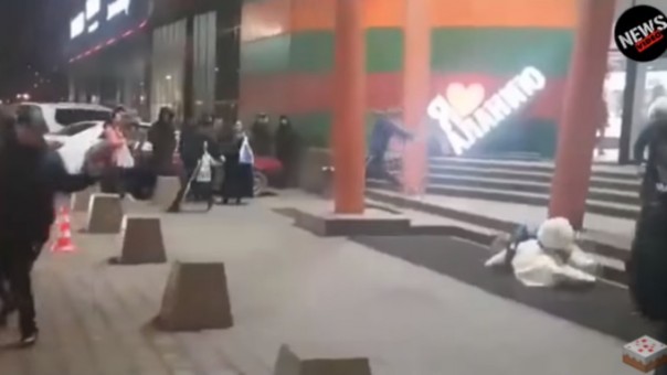 Кавказский жених два раза уронил невесту головой об асфальт и стал звездой Сети